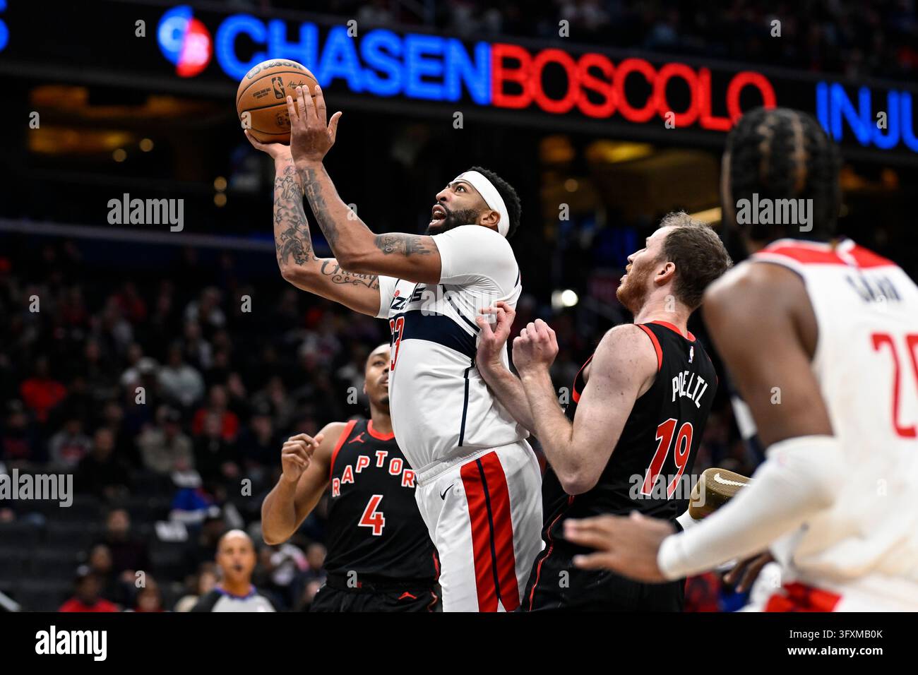 Terrence Anthony Washington Wizards forward Anthony Davis, center, goes to the basket ...