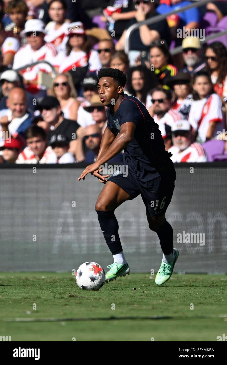 United States' Alex Freeman (16) controls the ball during the first ...