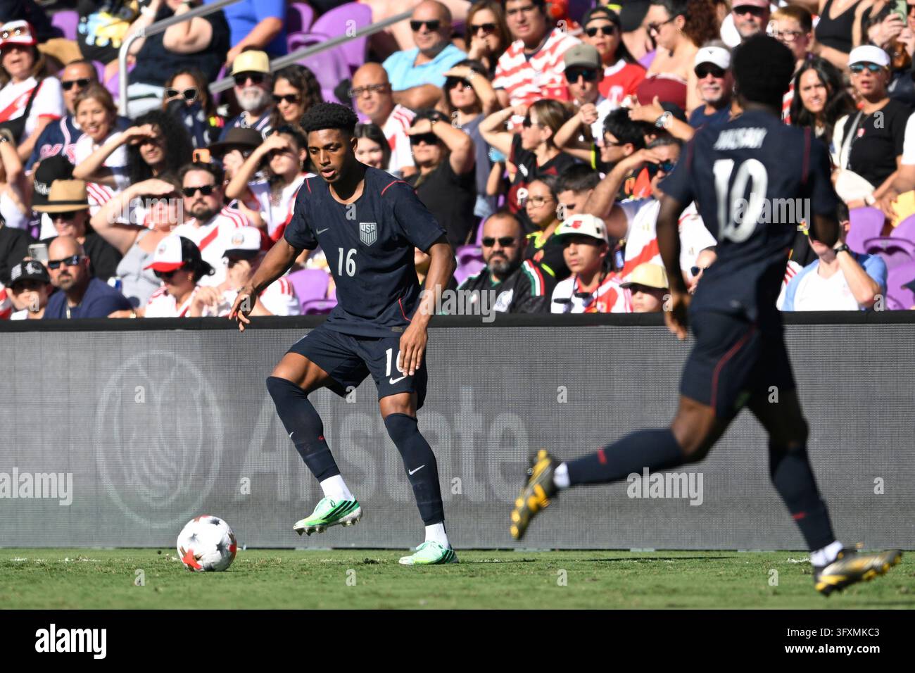 United States' Alex Freeman (16) controls the ball against Peru during ...