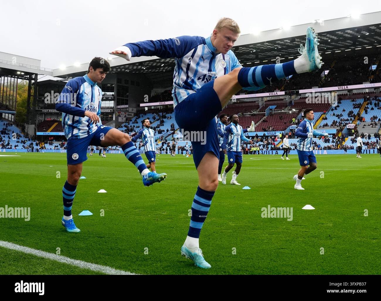 Date Image Manchester City's Erling Haaland warming up before the Premier League ...