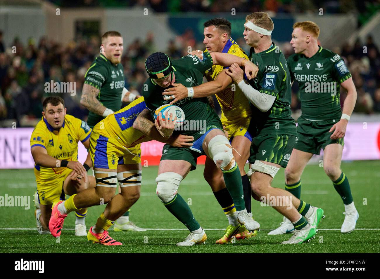 Darragh Murray of Connacht in action with the ball during the United ...