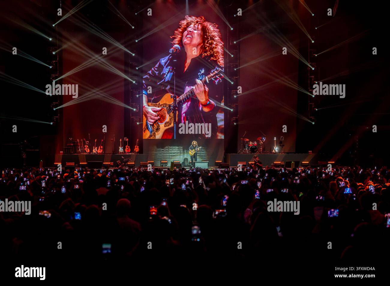 Singer-songwriter Rosana during her performance at the Cadena 100 ...