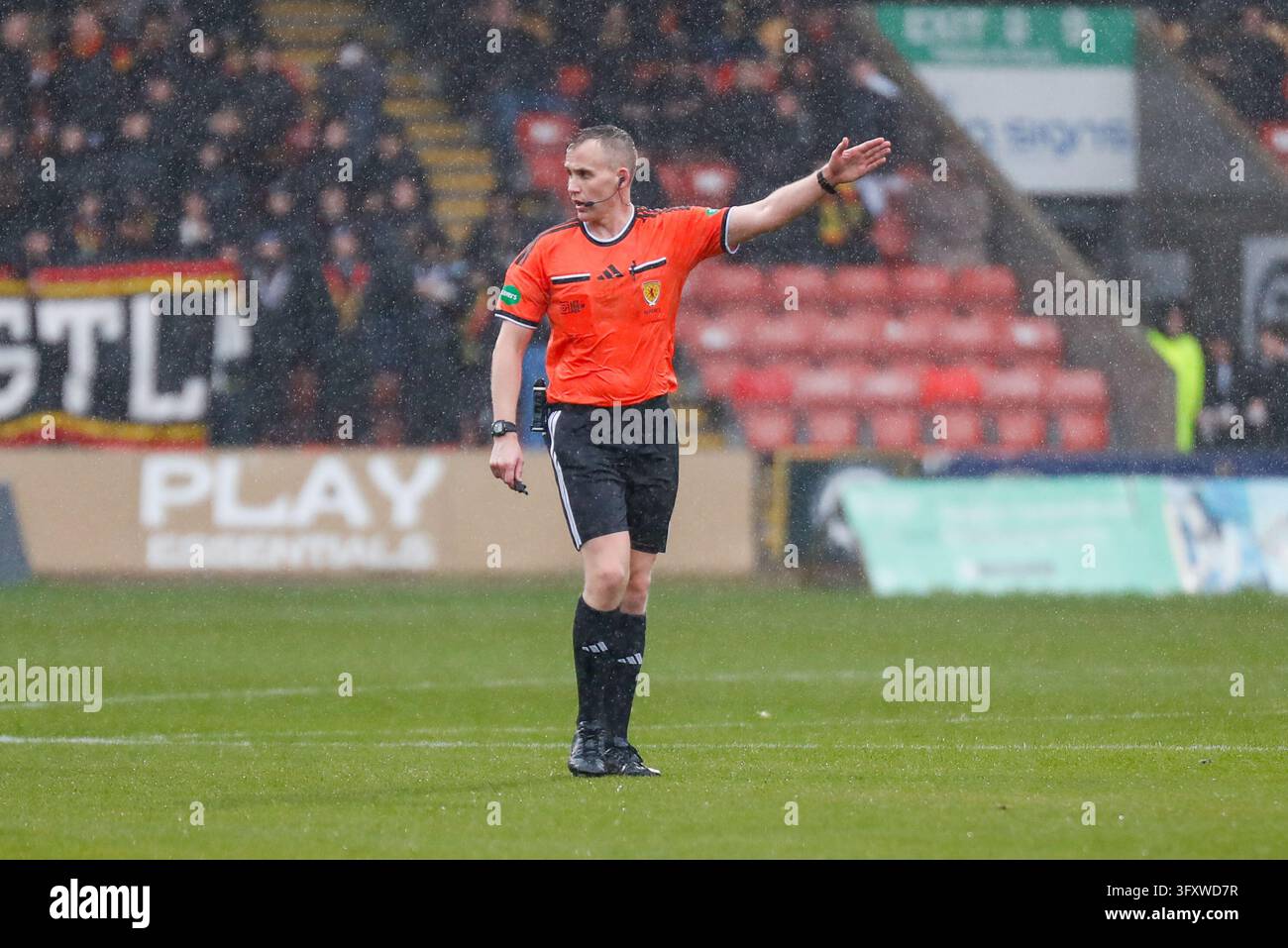 Jacobs Vector Referee Callum Scott during the William Hill Championship match between ...