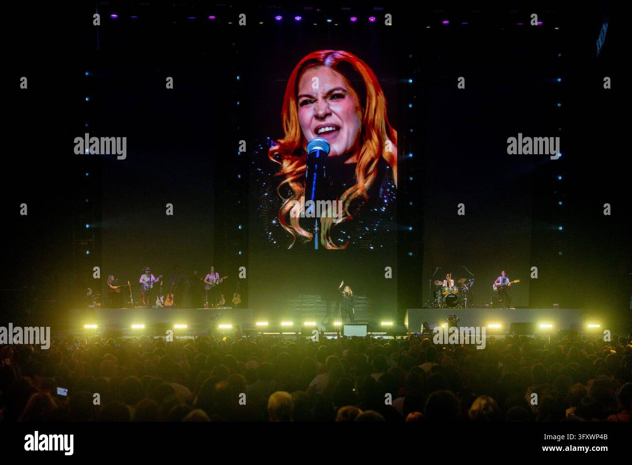 The singer Leire Martínez during her performance at the Cadena 100 ...
