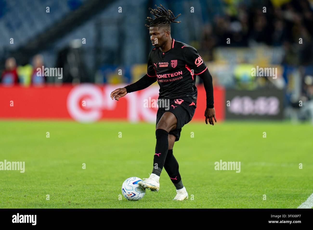 El Bilal Toure of Parma Calcio 1913 in action during the Serie A ...