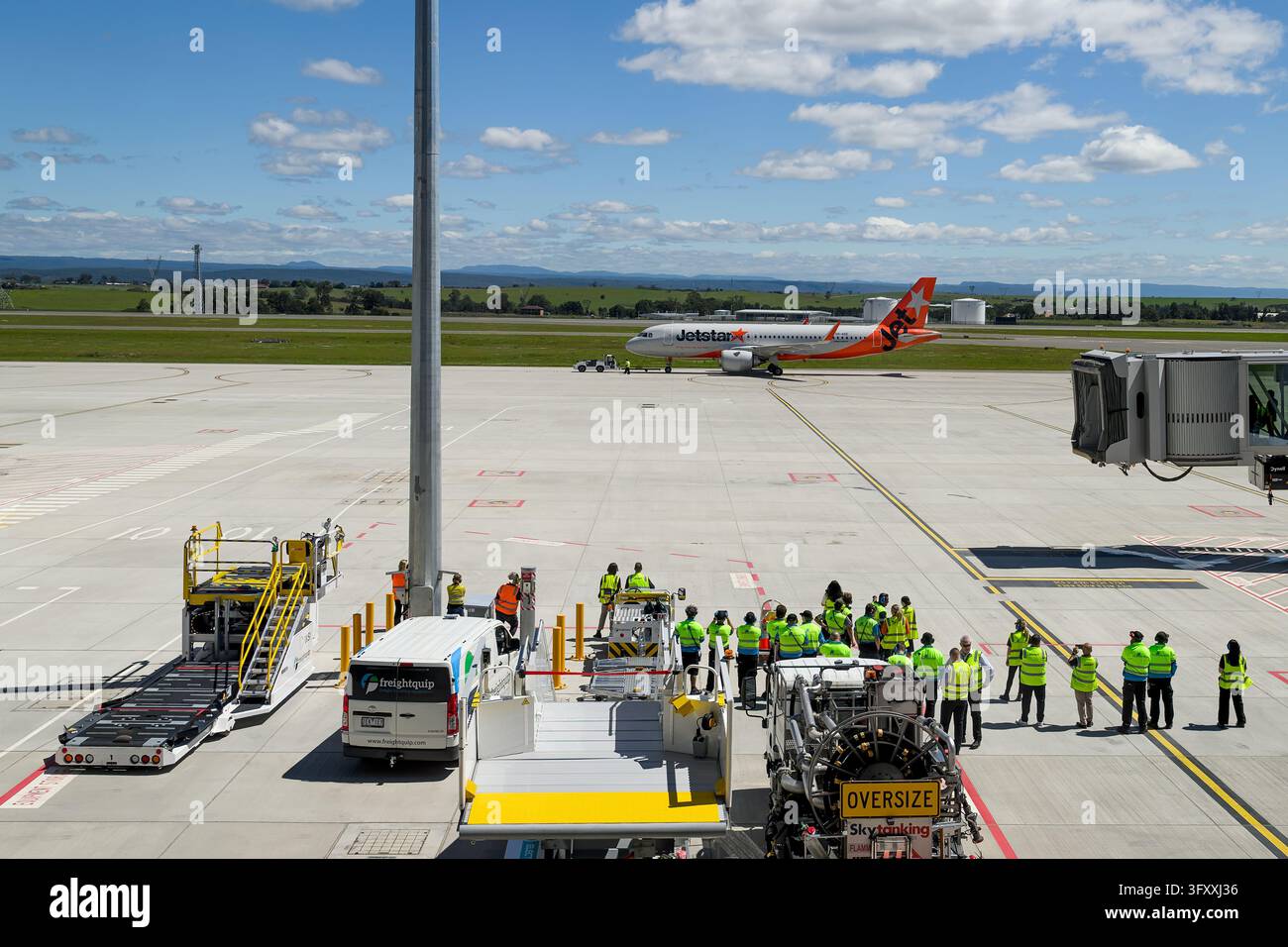 First domestic flight Jetstar JQ362 leaves Western Sydney International ...