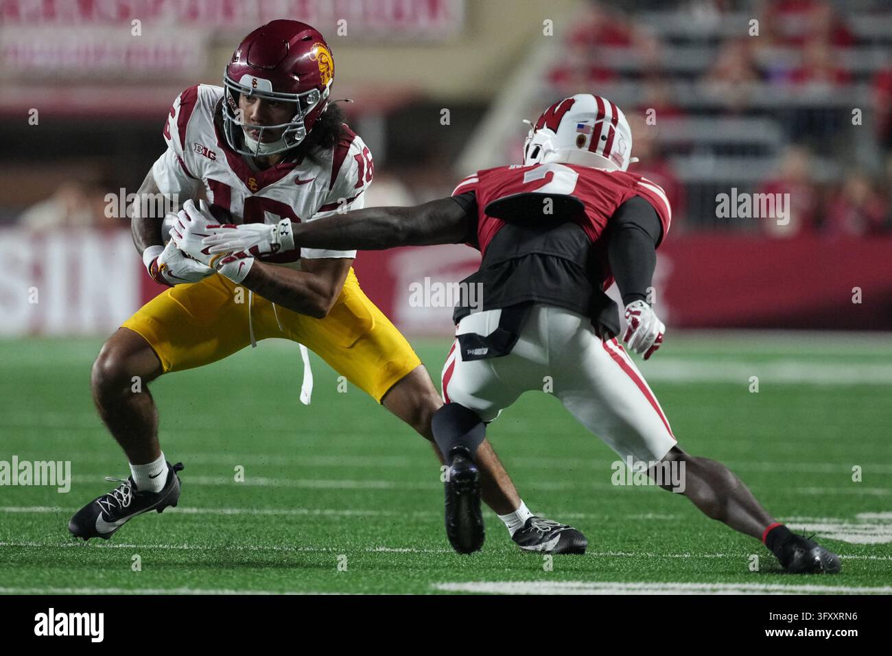 Southern California wide receiver Tanook Hines (16) runs after a catch ...