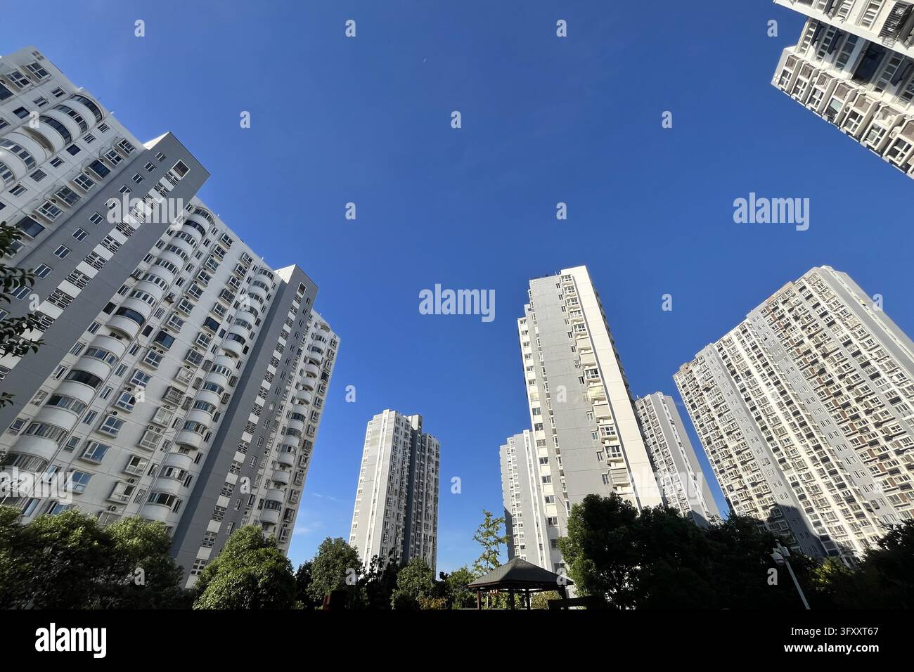 Residential Vector Graphics Residential buildings along the Grand Canal in Huai'an, east China's ...