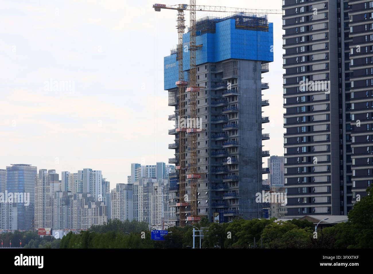 Residential Vector Graphics Residential building complexes along the Grand Canal in Huai'an, east ...