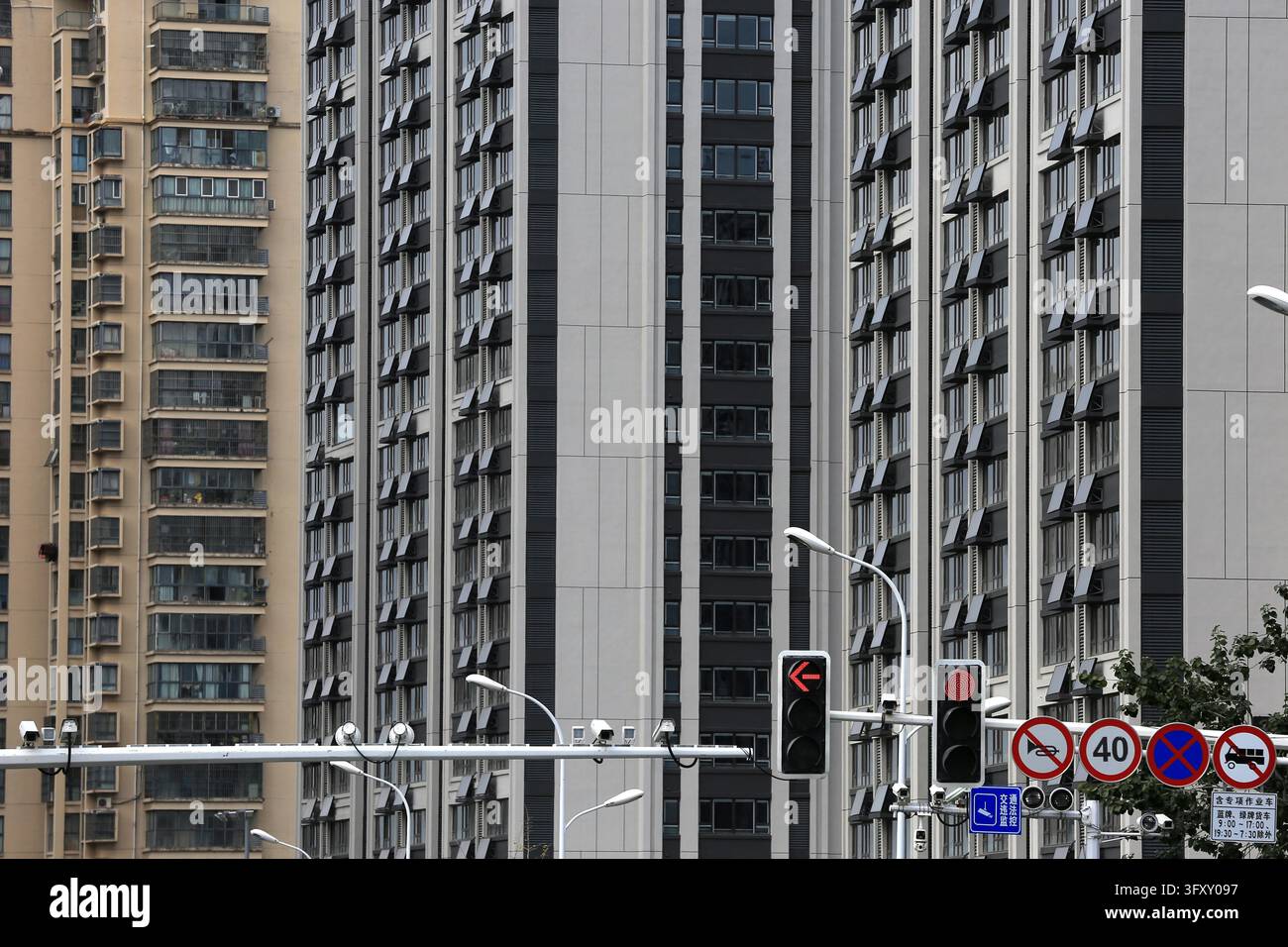 Residential Vector Graphics Residential buildings along the Grand Canal in Huai'an, east China's ...
