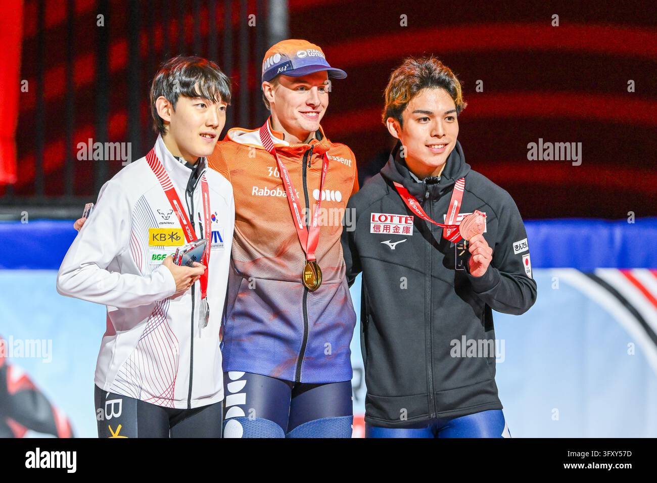 VANCOUVER, CAN - OCTOBER 25: Jongun Rim of South Korea, Jens van 't ...