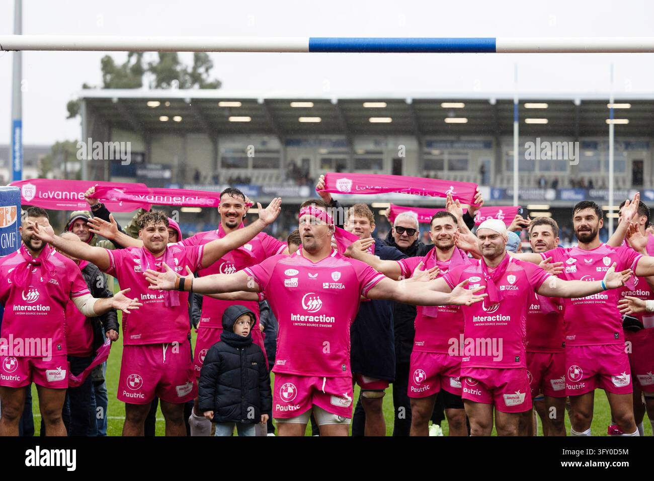 Asm Stuff Players of Vannes celebrate after the French championship Top 14 rugby ...