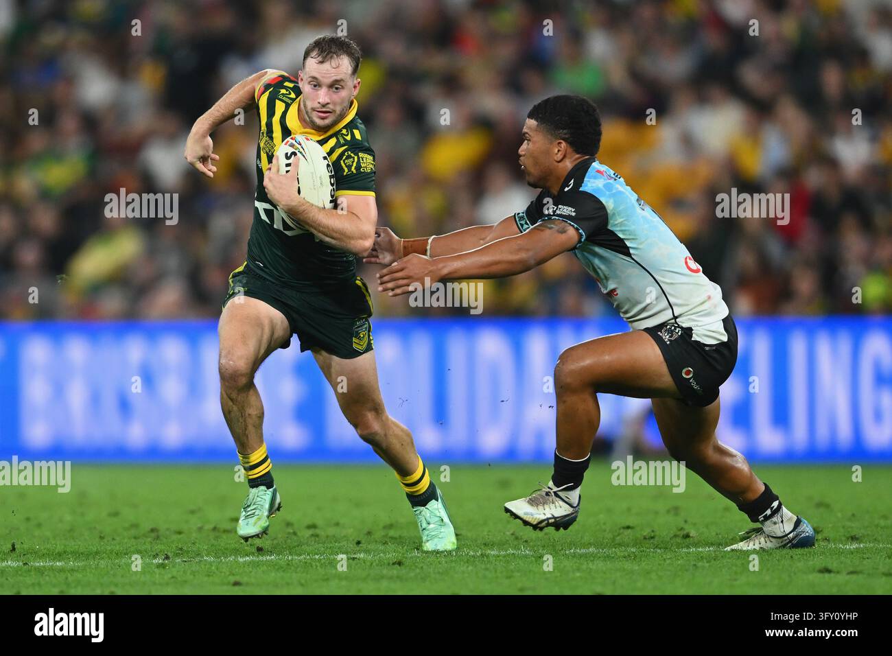 Sam Walker Html Sam Walker of Australia runs with the ball during the Men's Rugby ...