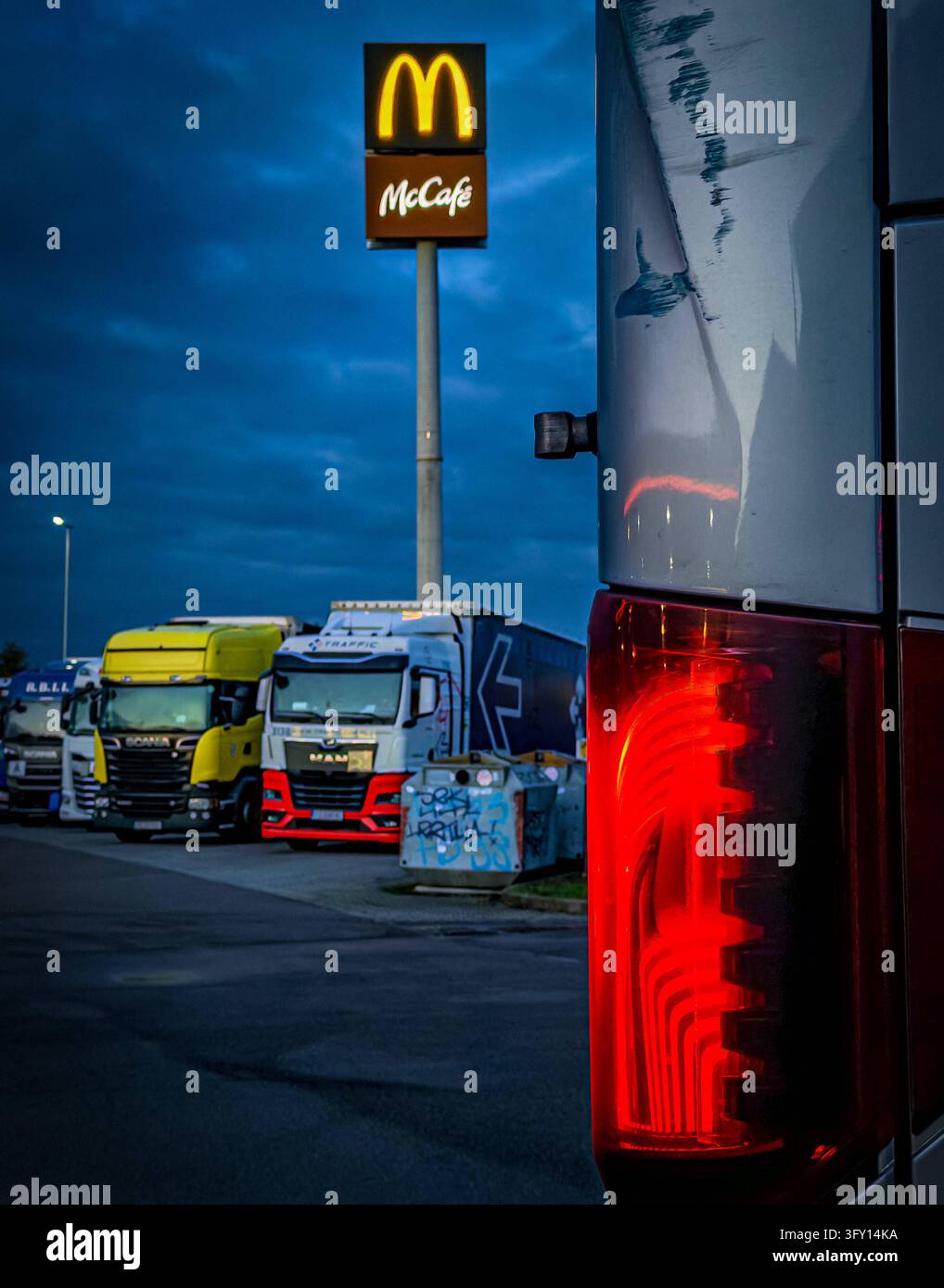 Autobon Sign Verkehr, Straßenverkehr, Autobahn, Bundesautobahn BAB: Raststätte ...