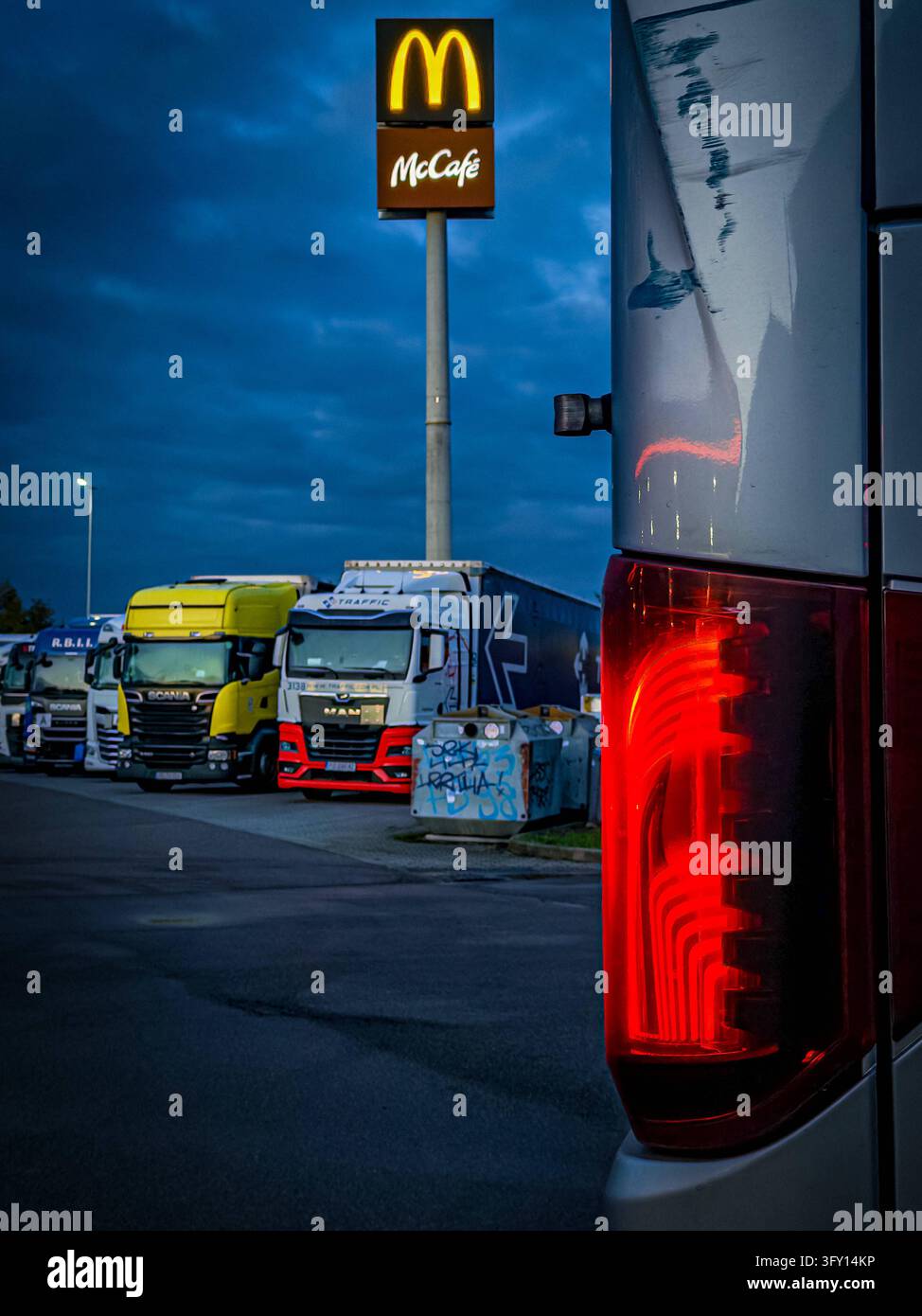 Autobon Sign Verkehr, Straßenverkehr, Autobahn, Bundesautobahn BAB: Raststätte ...
