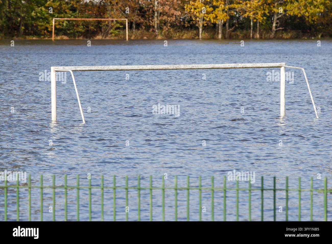 Jacobs Vector Severe flooding in King George V park after Storm Boelo hit Glasgow ...