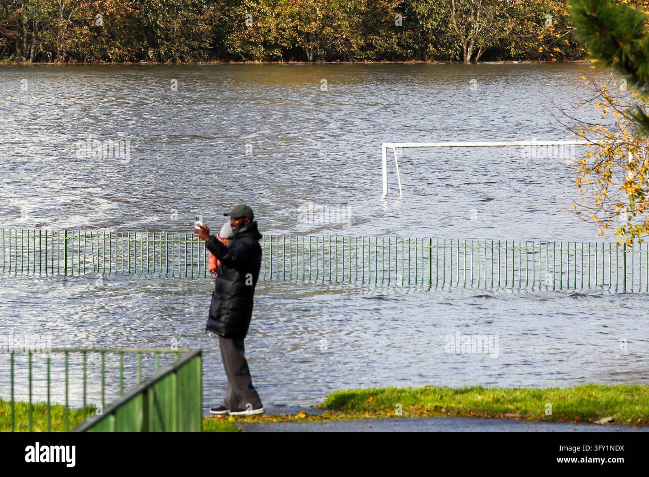Jacobs Vector Severe flooding in King George V park after Storm Boelo hit Glasgow ...