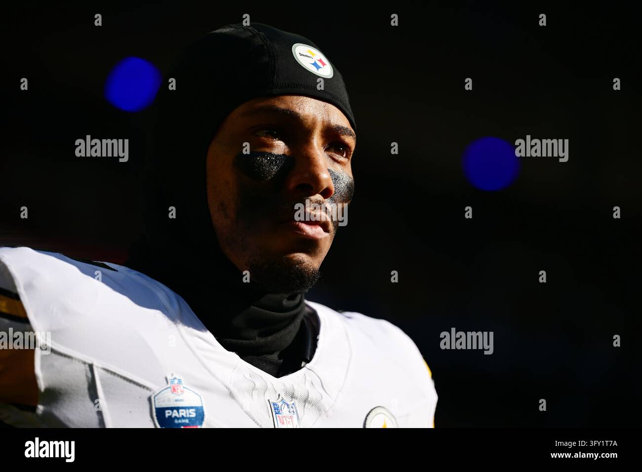 Pittsburgh Steelers cornerback Sean Murphy-Bunting (27) stands on the ...