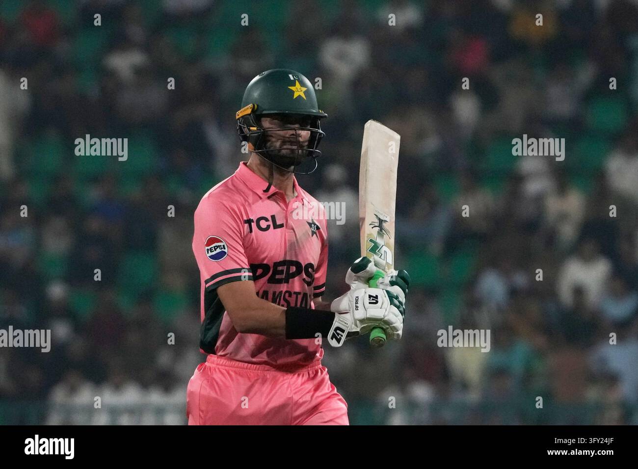 Wikets Vector Pakistan's Shaheen Shah Afridi walks off the field after losing his ...