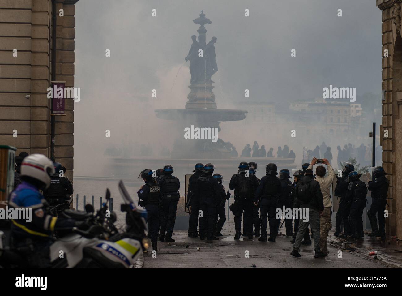Clashes During The Yellow Vests Protest - Act II - A police ...