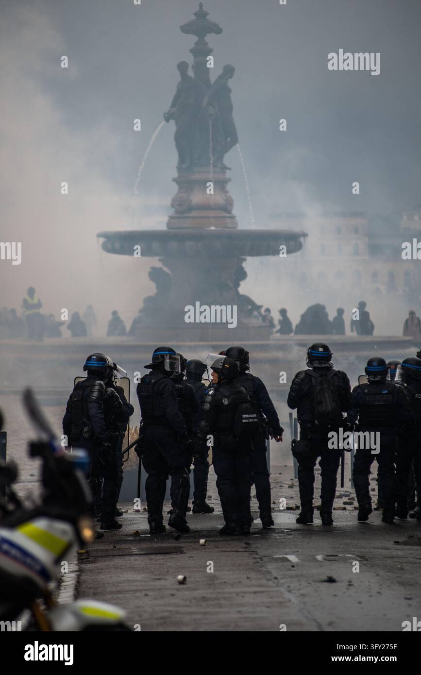 Clashes During The Yellow Vests Protest - Act II - Riot police stand in ...