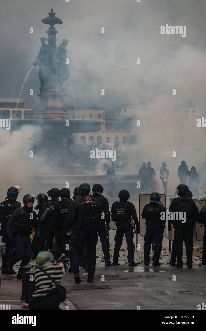Clashes During The Yellow Vests Protest - Act II - Riot police stand in ...