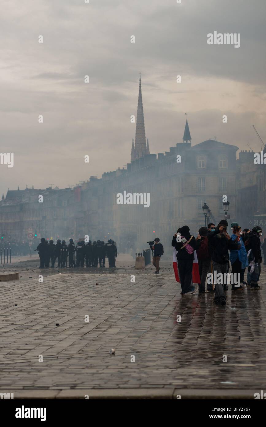Clashes During The Yellow Vests Protest - Act II - Demonstrators gather ...