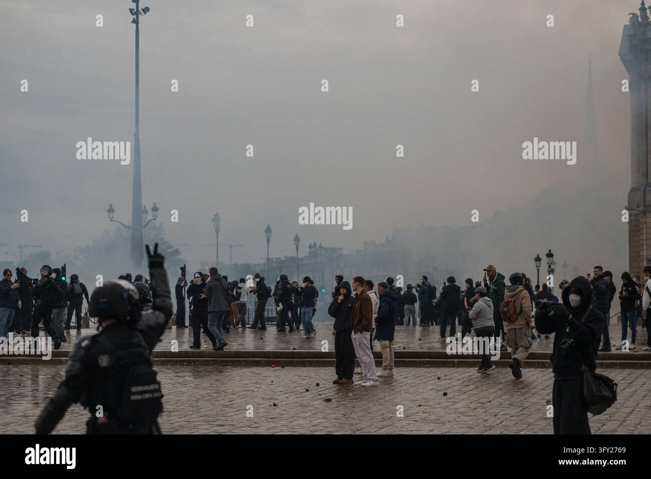 Clashes During The Yellow Vests Protest - Act II - A riot police ...