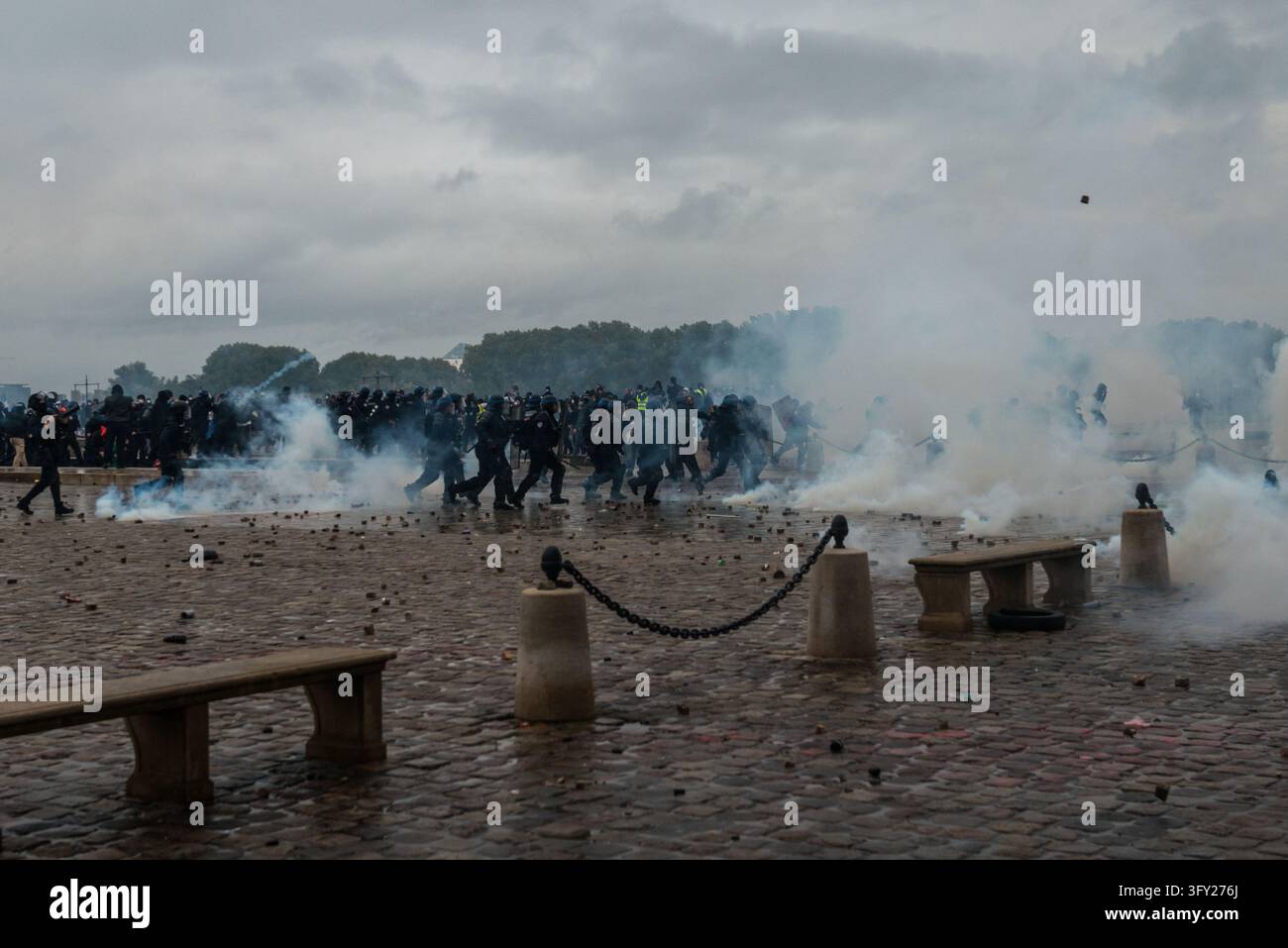 Clashes During The Yellow Vests Protest - Act II - A paving stone flies ...