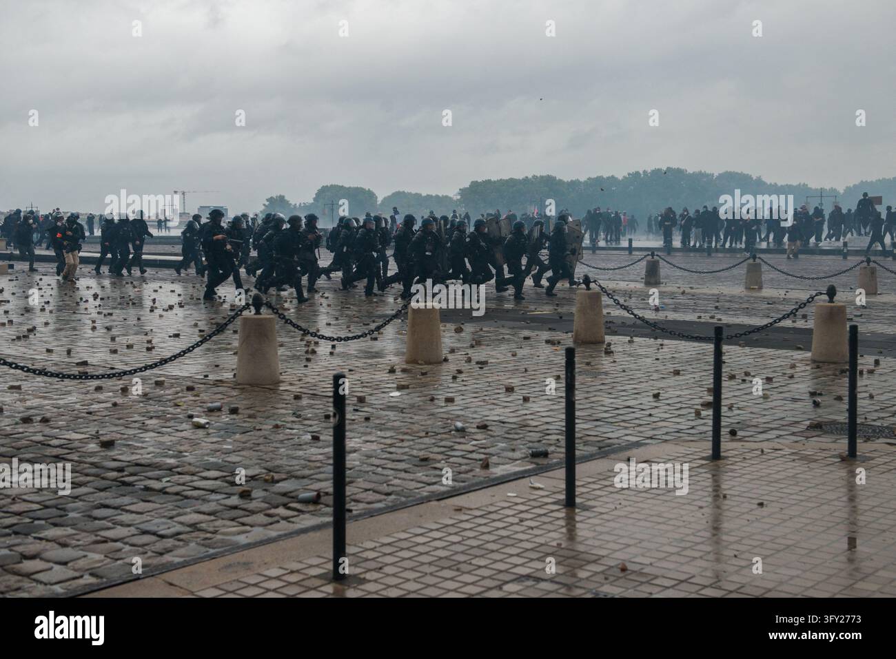 Clashes During The Yellow Vests Protest - Act II - A paving stone flies ...
