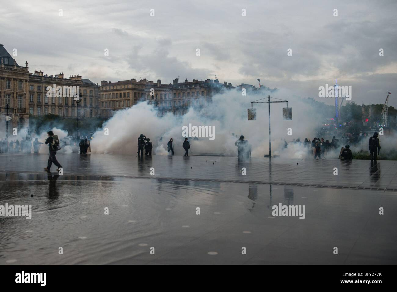 Clashes During The Yellow Vests Protest - Act II - A thick cloud of ...
