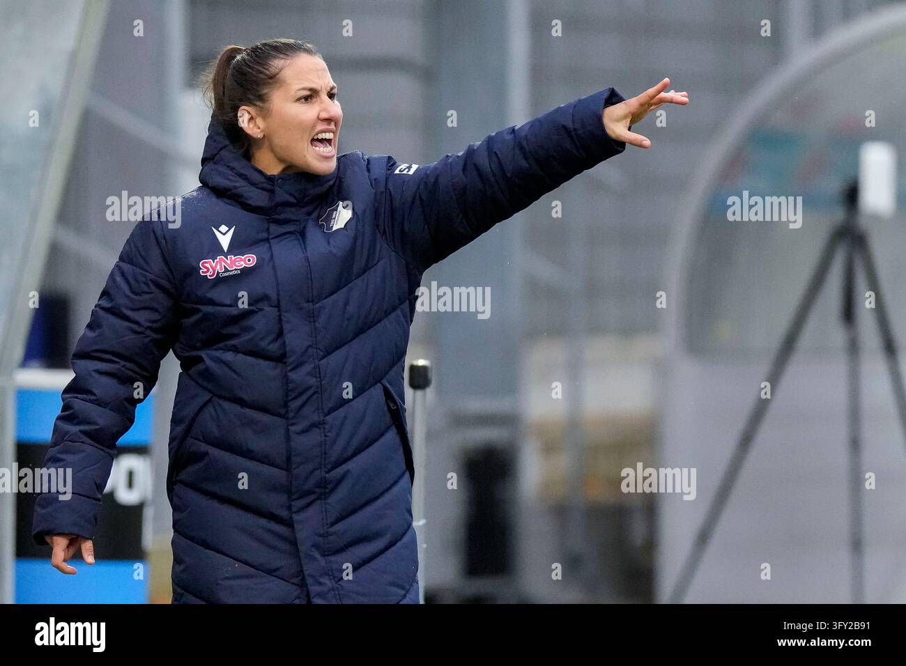 Eva-Maria Virsinger (Head Coach, TSG), gives instructions, gestures ...