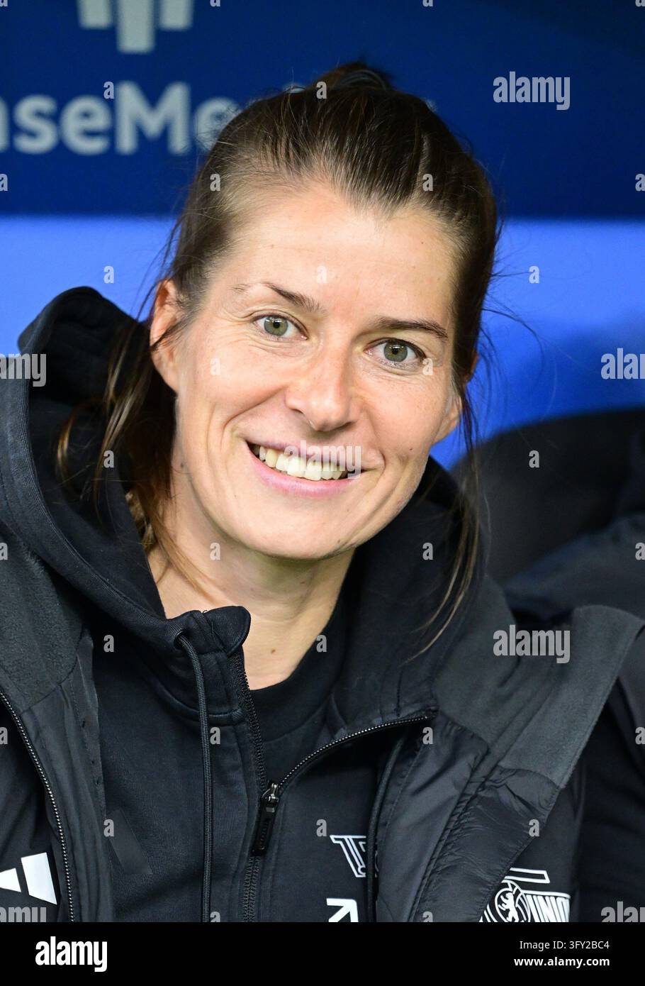 Trainerin Marie-Louise Eta (Union) Hamburg, 25.10.2026, Fussball ...