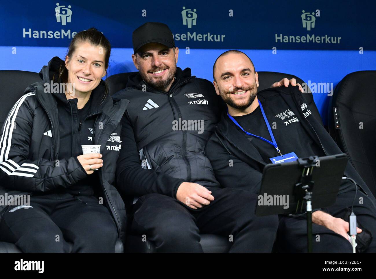 v.l. Trainerin Marie-Louise Eta (Union), Co-Trainer Andreas Kerwin ...
