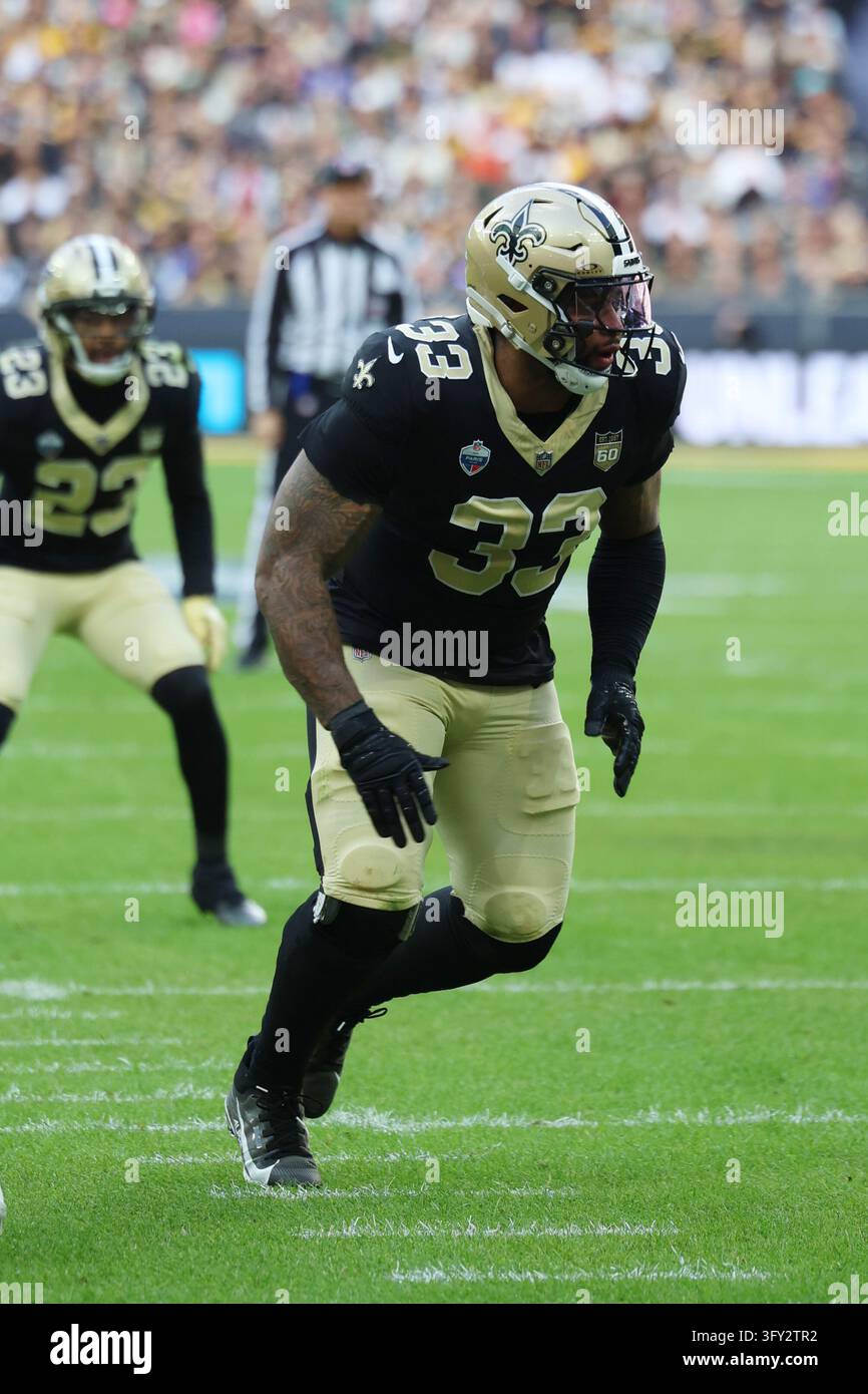 DUPLICATE***New Orleans Saints linebacker Anfernee Jennings (33 ...