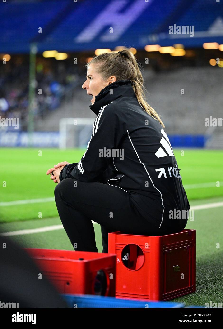 Trainerin Marie-Louise Eta (Union) Hamburg, 25.10.2026, Fussball ...