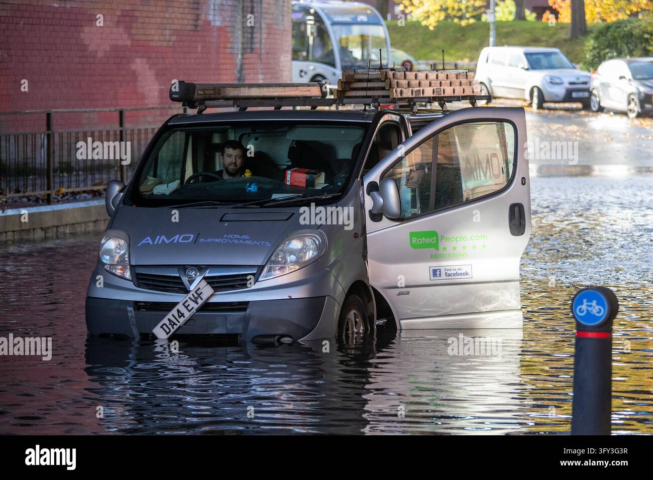 Jacobs Vector Van stuck in water after flooding on roads from Storm Boelo hit Glasgow ...
