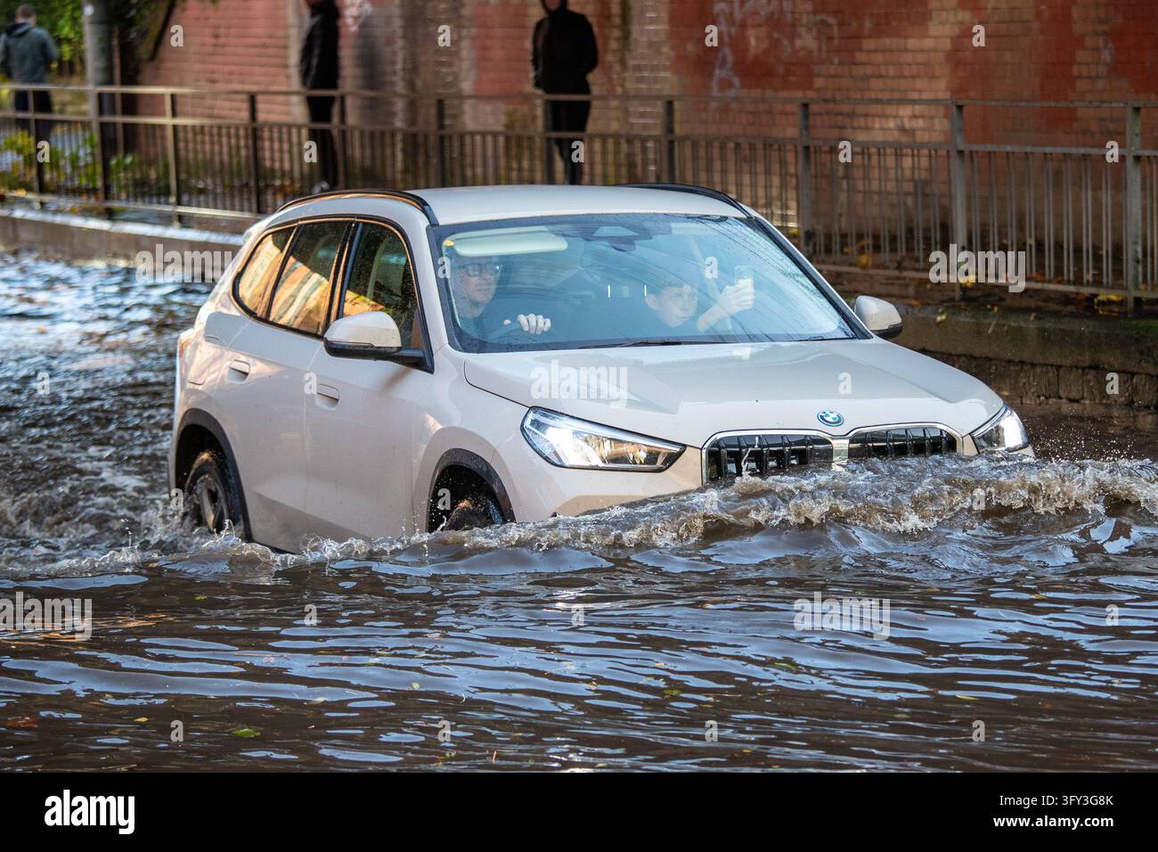 Jacobs Vector Flooding on roads after Storm Boelo hit Glasgow with reported over 80 ...