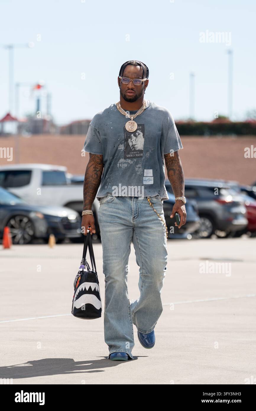 Sam Mack Model Arizona Cardinals linebacker Mack Wilson Sr. arrives to State Farm ...