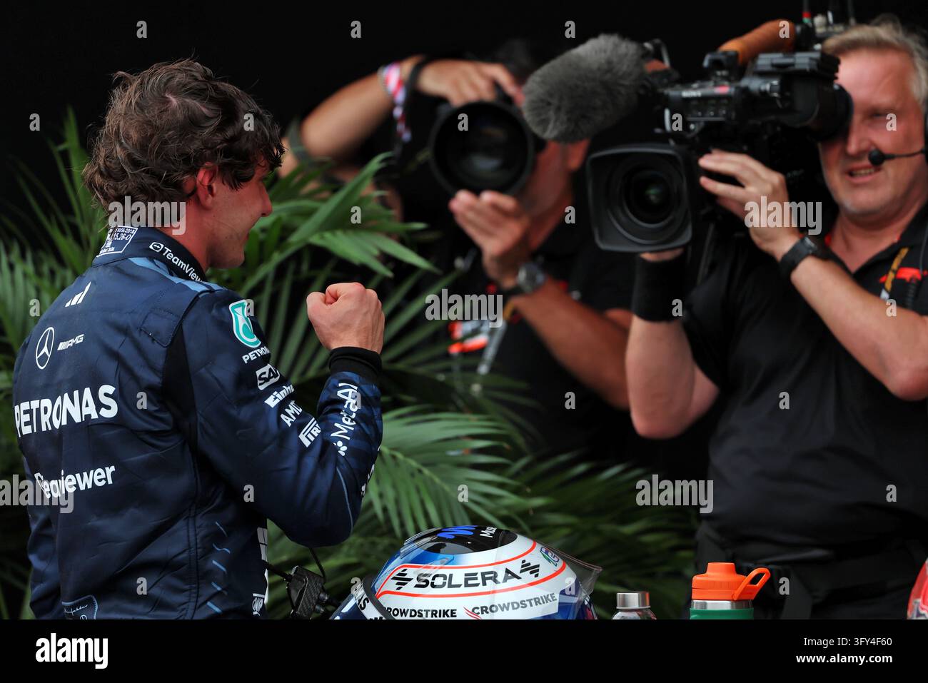 Race winner Andrea Kimi Antonelli (ITA) Mercedes AMG Formula One Team ...