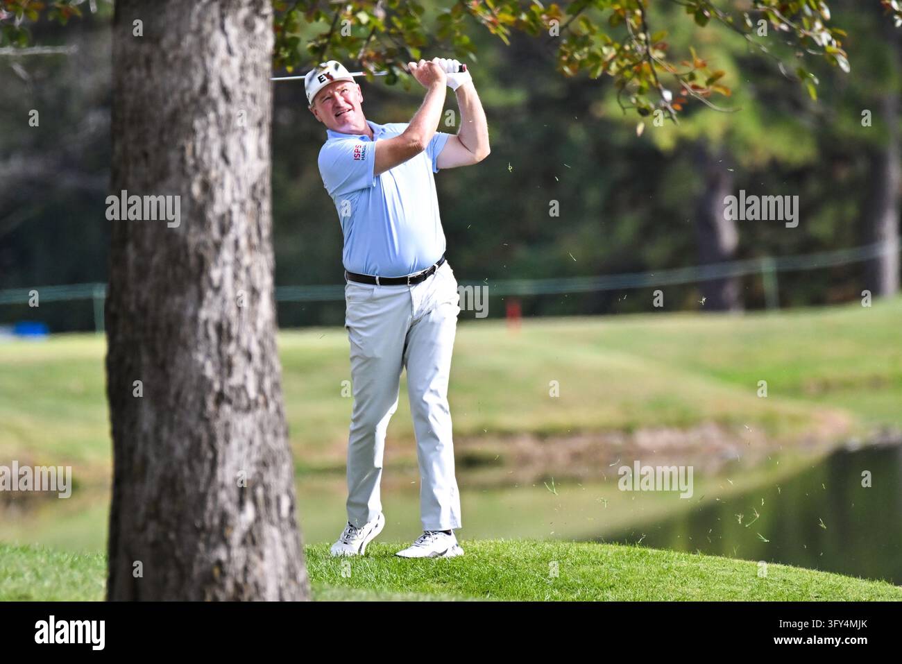 ST. LOUIS , MO - OCTOBER 25: Ernie Els of South Africa takes his second ...