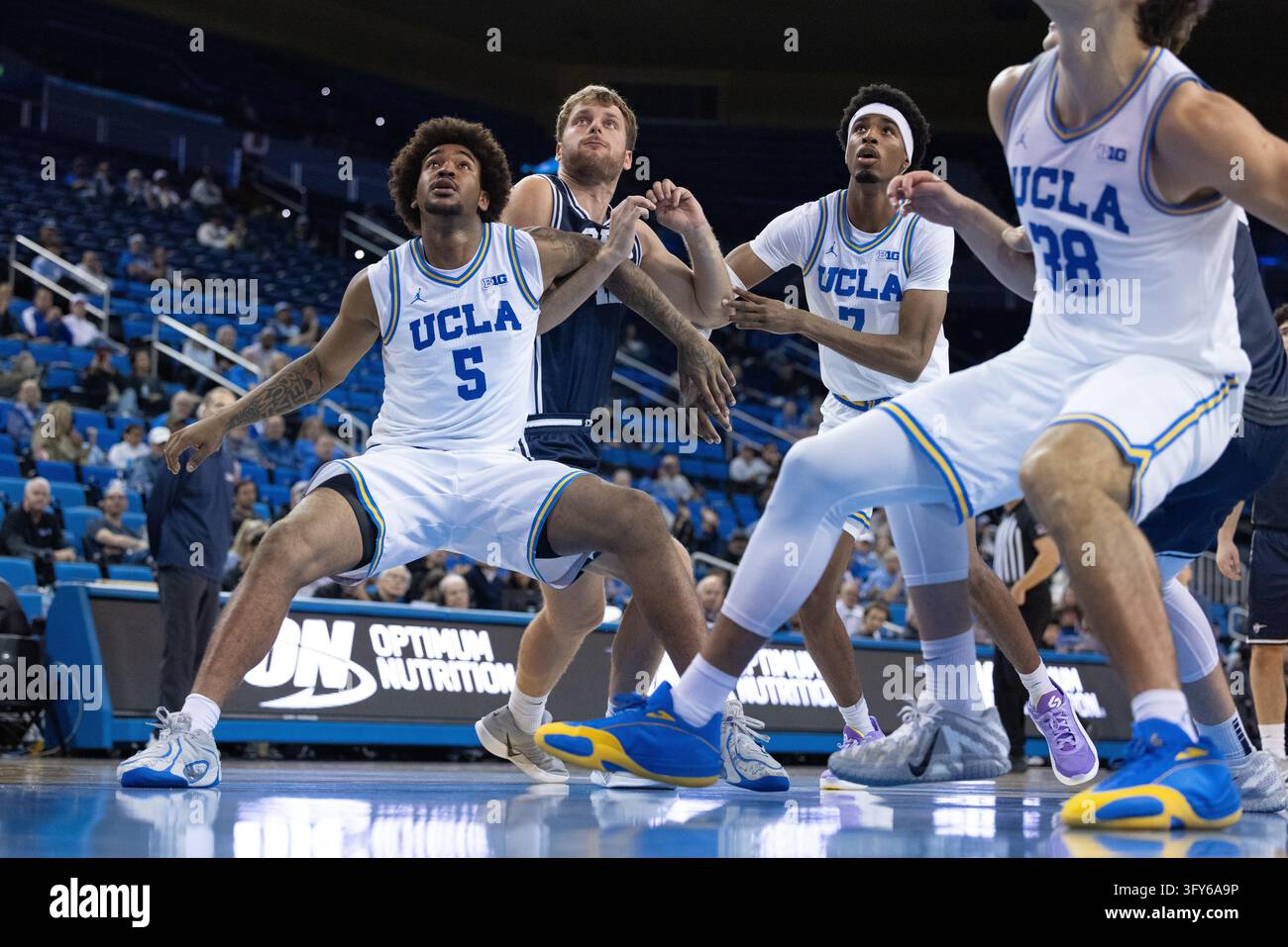 LOS ANGELES, CA - OCTOBER 21: Forward Brandon Williams #5 of the UCLA ...