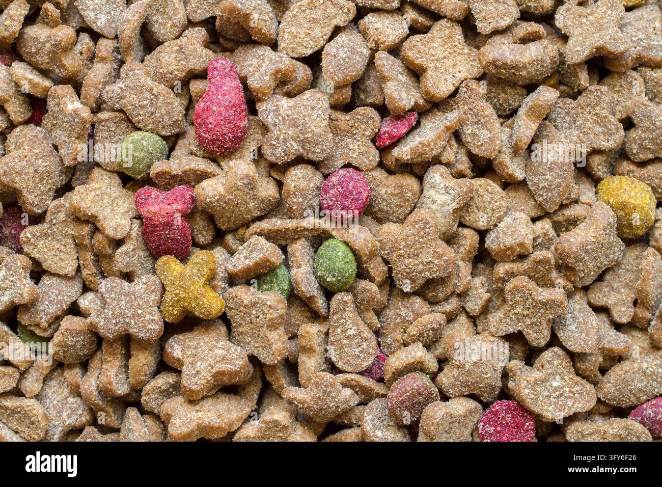Dry cat food with vitamins and