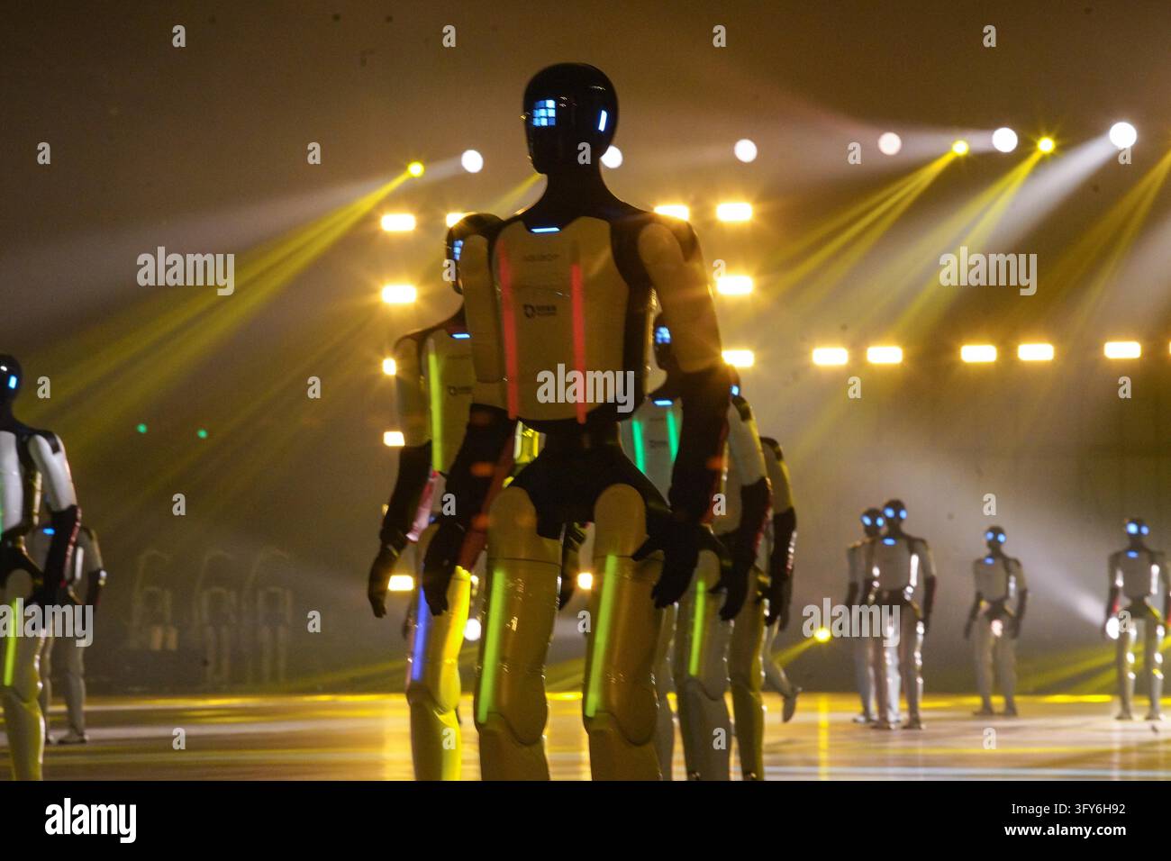 A total of 110 humanoid robots produced by Zhiyuan Robotics danced in ...