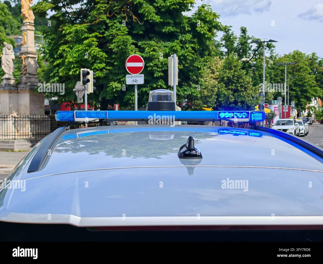 Signalman Sign Blue light signal on a police car, visual emergency signal Blue light ...