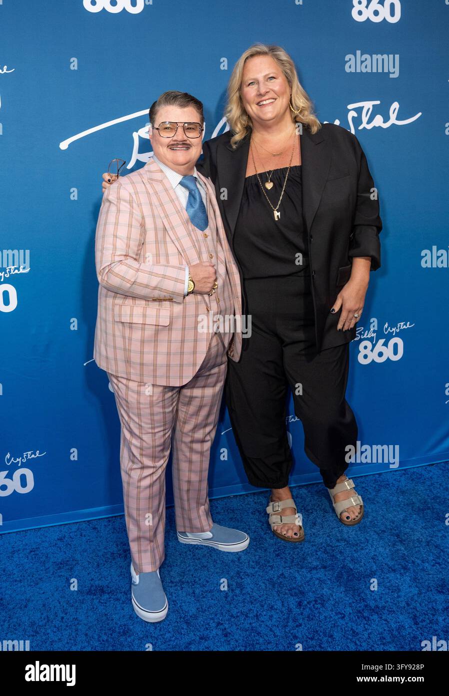 Murray Hill and Bridget Everett attend the 'Billy Crystal 860' Broadway ...