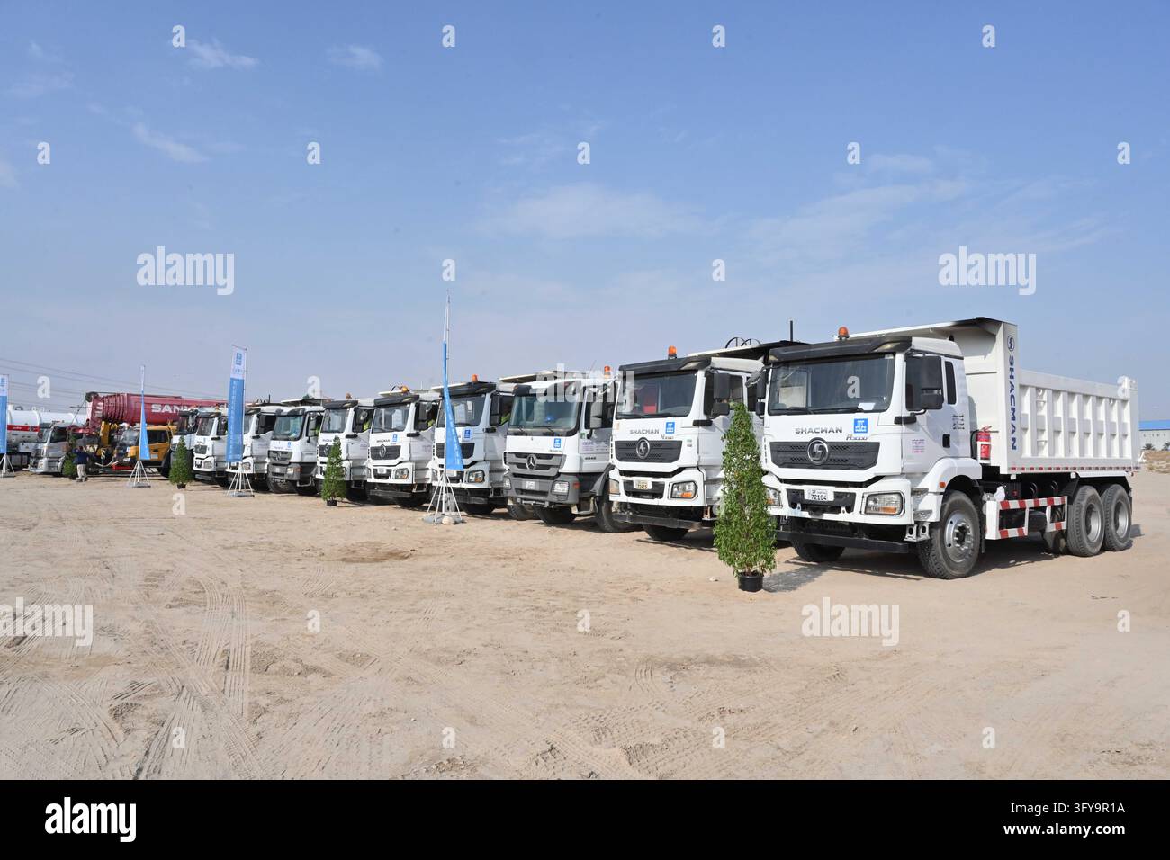 (261026) -- JAHRA GOVERNORATE, Oct. 26, 2026 (Xinhua) -- Construction ...