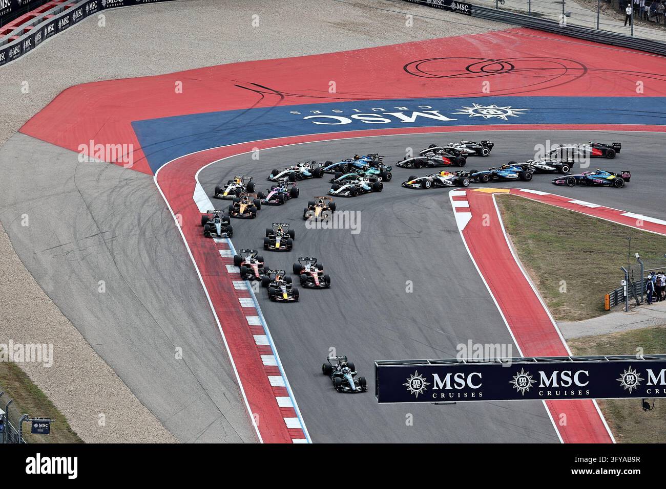 AUSTIN, UNITED STATES - OCTOBER 25: Start of the race during the race ...