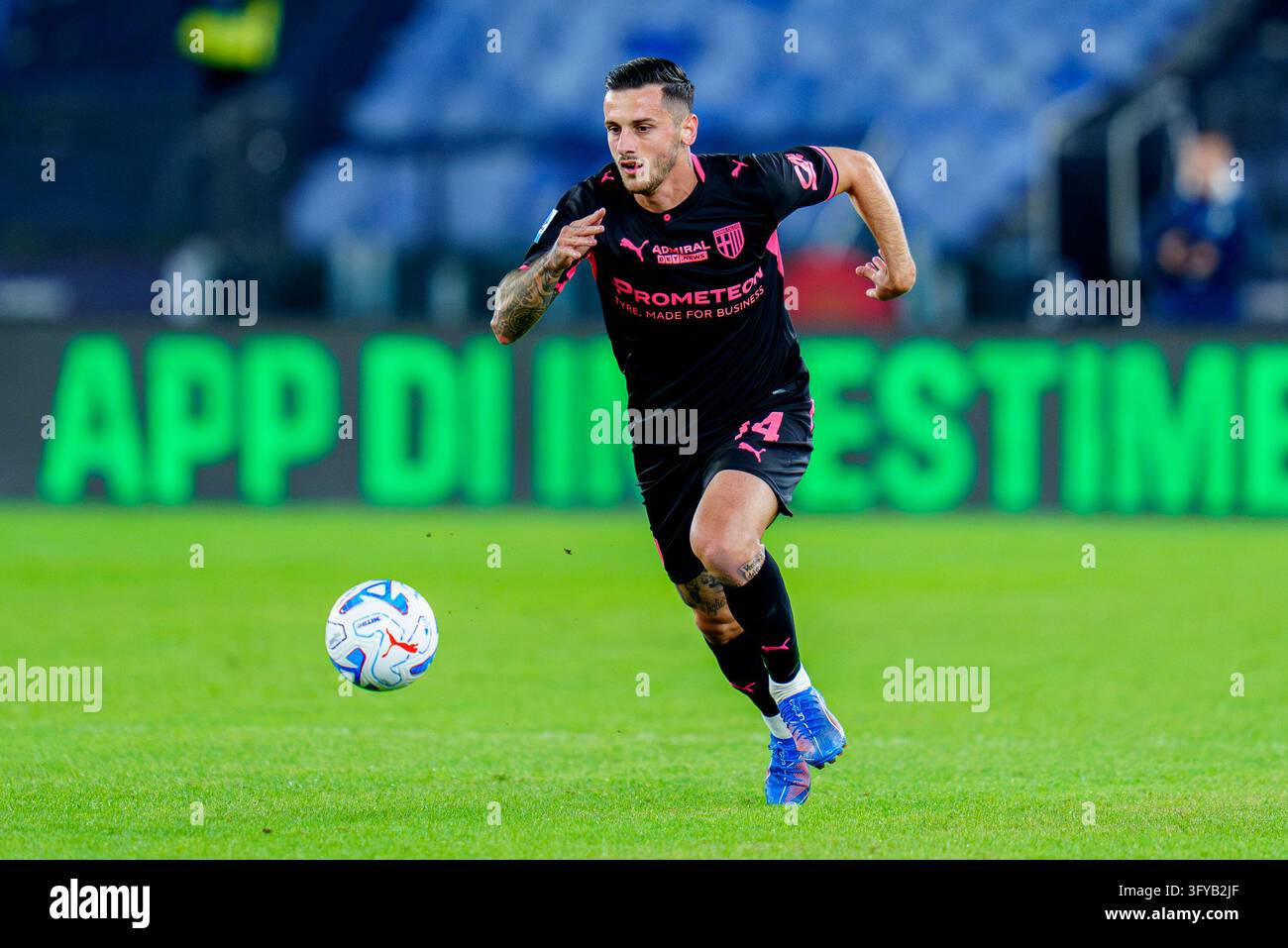 Emanuele Valeri of Parma Calcio 1913 in action during the Serie A ...