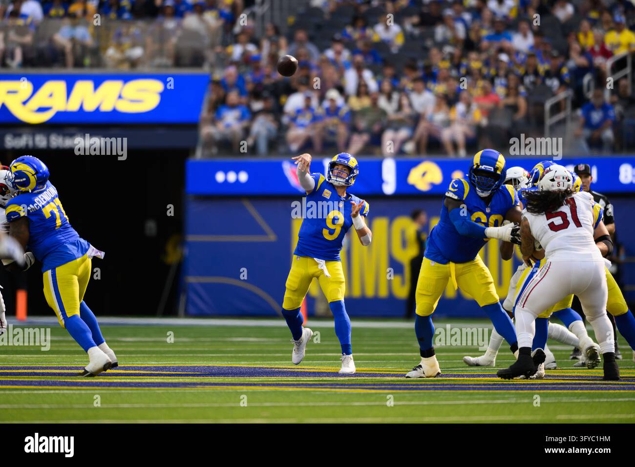Los Angeles Rams quarterback Matthew Stafford (9) throws a pass during ...
